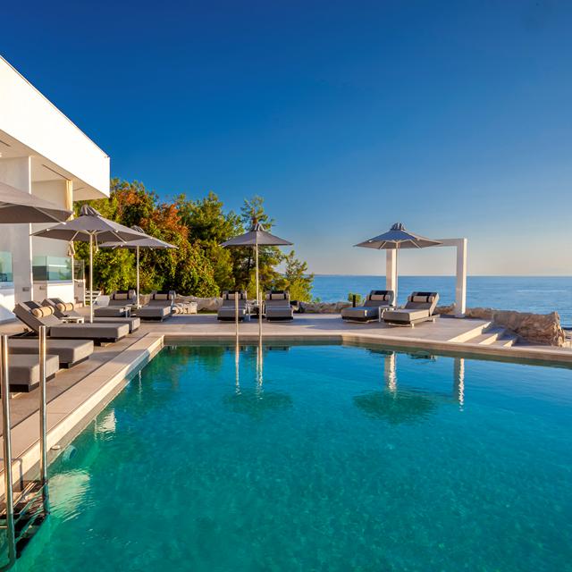 Akrotiri Olympus Luxury Suites — hoofdfoto