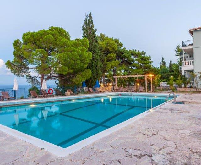 Kouros Hill Apartments — hoofdfoto