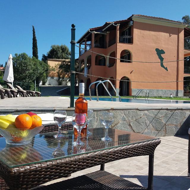 Ziogas Luxury Apartments — hoofdfoto