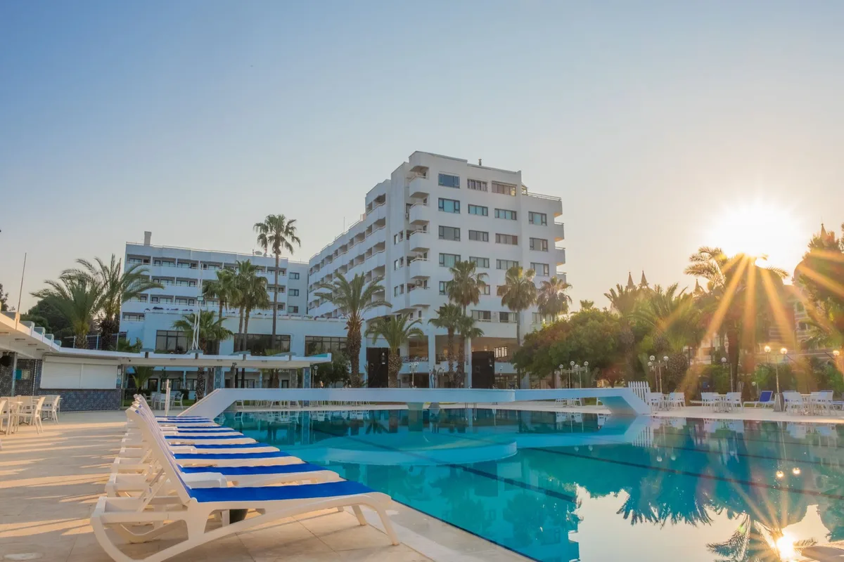 Süral Hotel — hoofdfoto