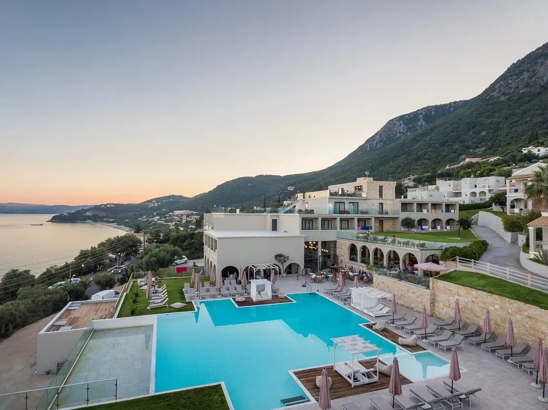 Golden Mare Resort — hoofdfoto