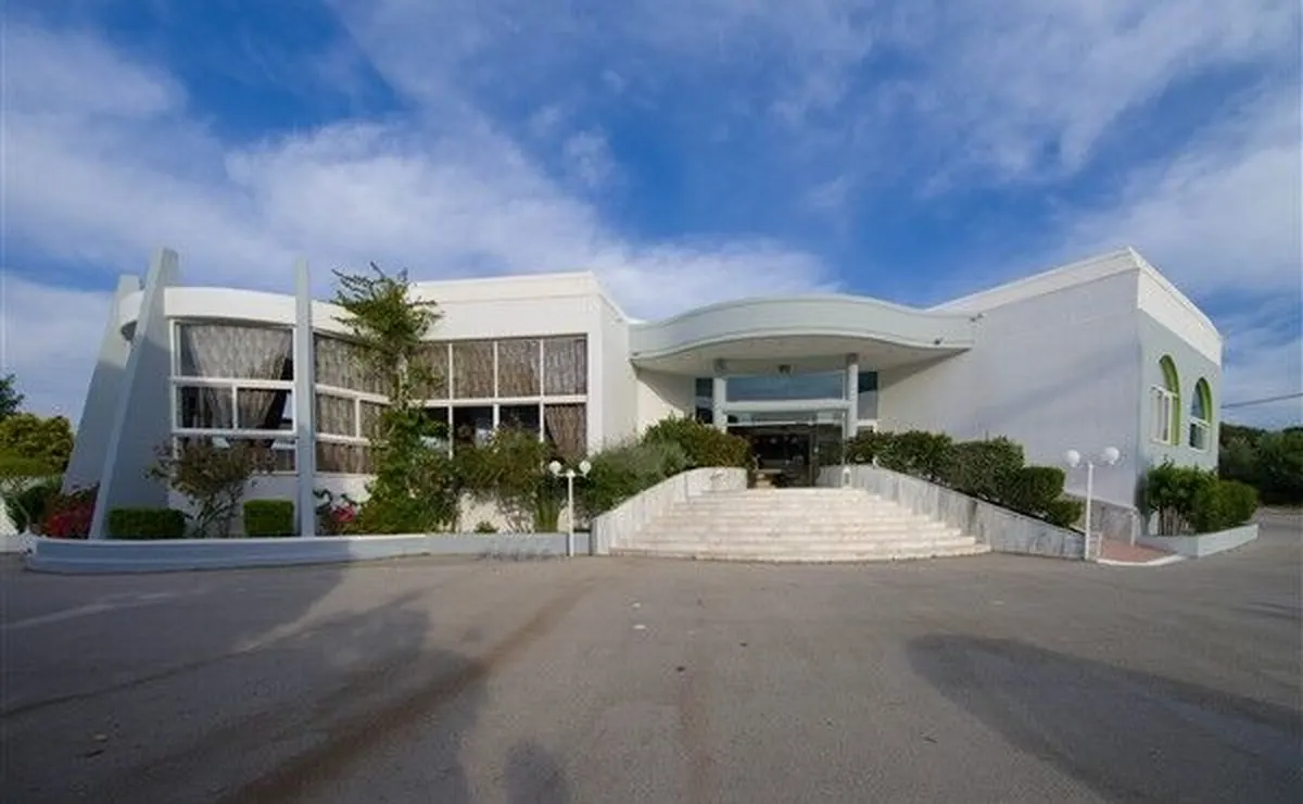 Happy Days Hotel — hoofdfoto