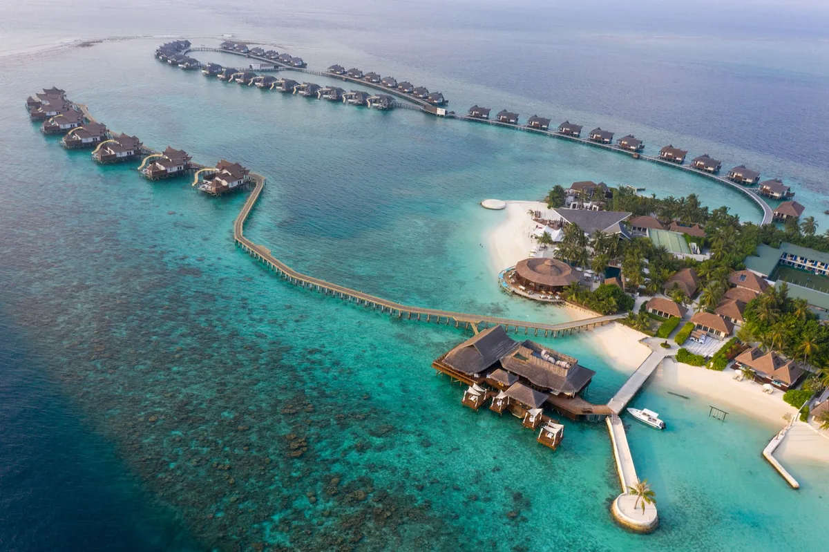 OZEN Reserve Bolifushi — hoofdfoto