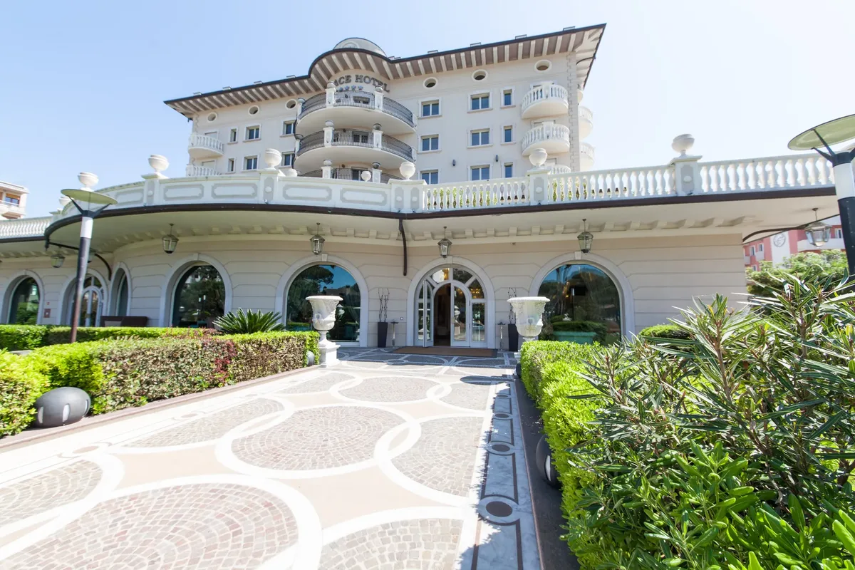 Palace Hotel — hoofdfoto