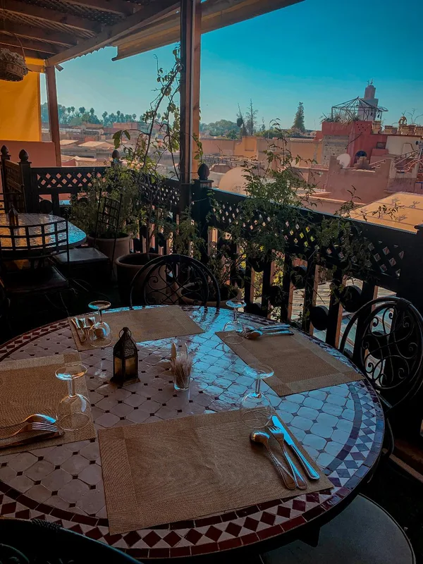 Riad Ghali, hoofdfoto