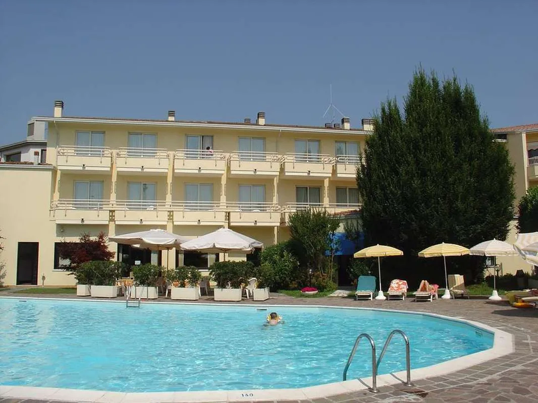 Hotel Du Parc — hoofdfoto