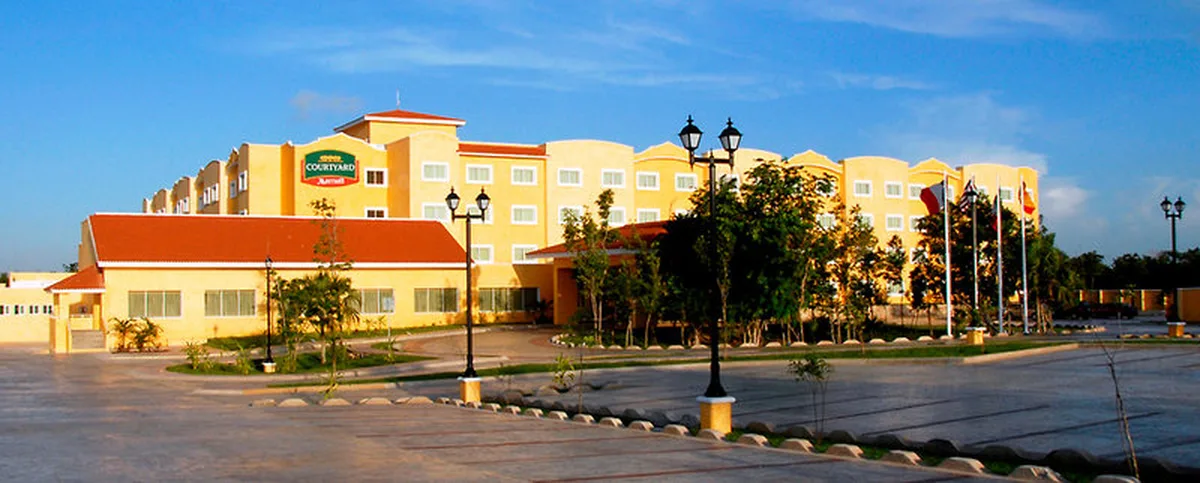 Courtyard Cancun Airport — hoofdfoto
