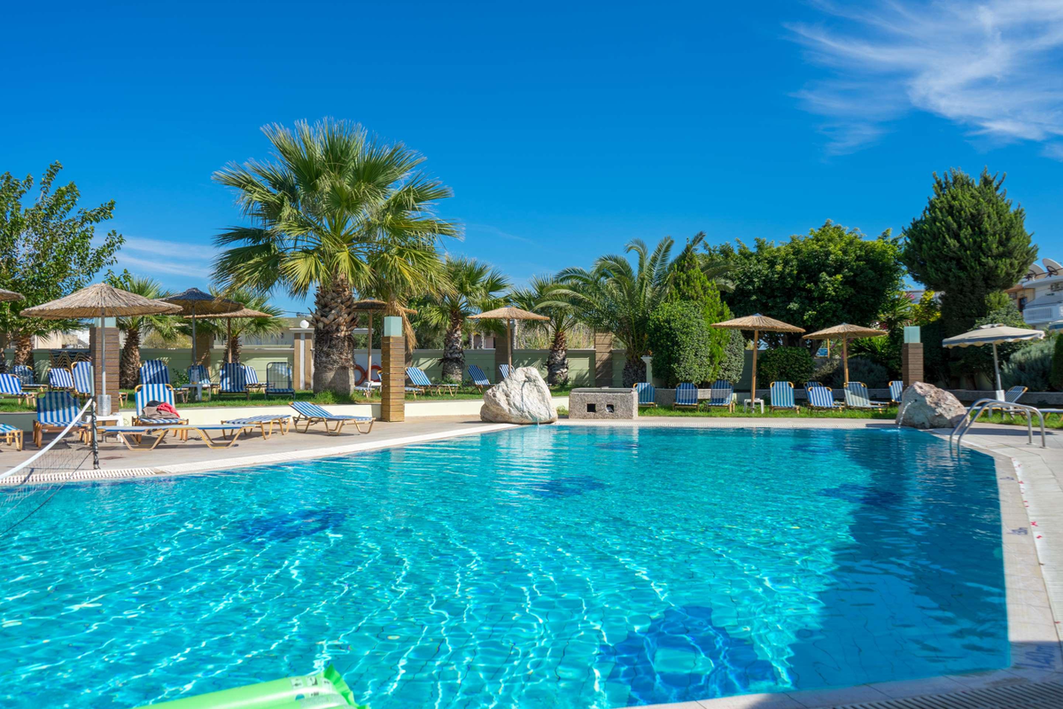 Hotel Stamos Plus — hoofdfoto