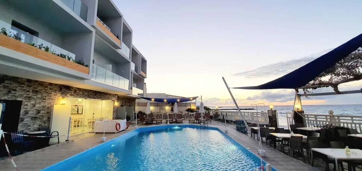Almare Beach Hotel — hoofdfoto