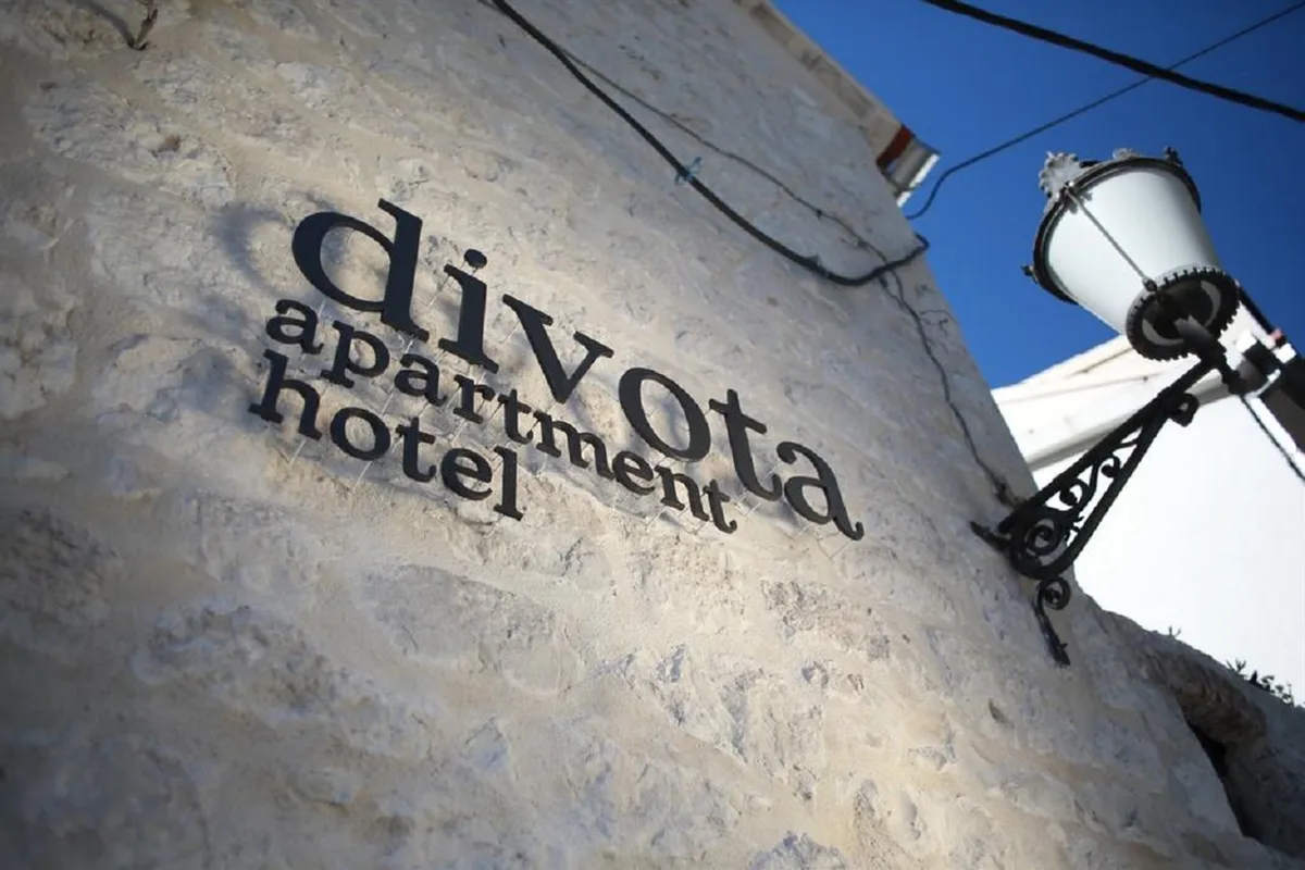 Divota — hoofdfoto