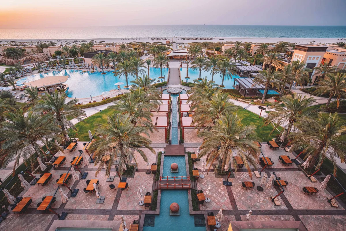 Saadiyat Rotana Resort & Villas — hoofdfoto