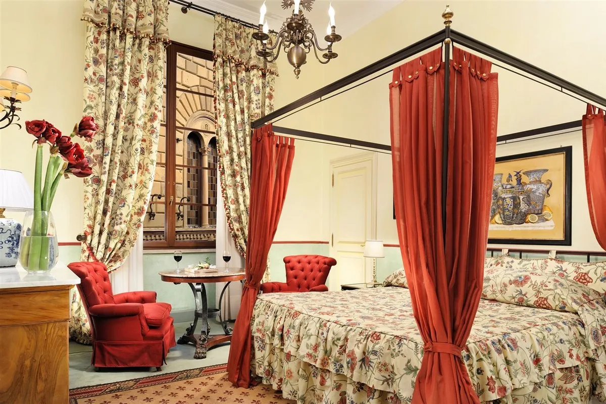 Grand Hotel Continental, hoofdfoto