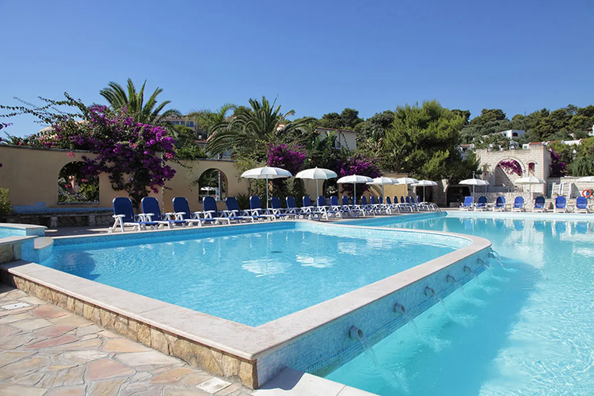 Village Baia Degli Aranci — hoofdfoto