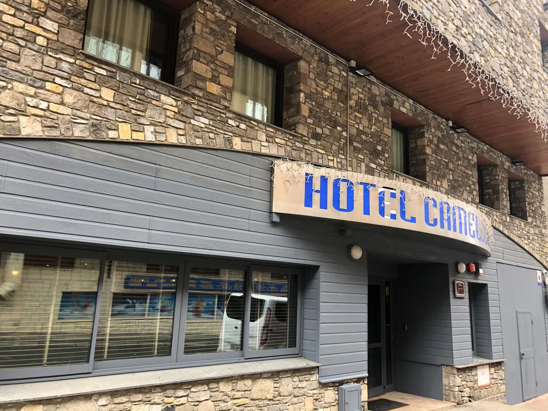 Hotel Camel-lot — hoofdfoto