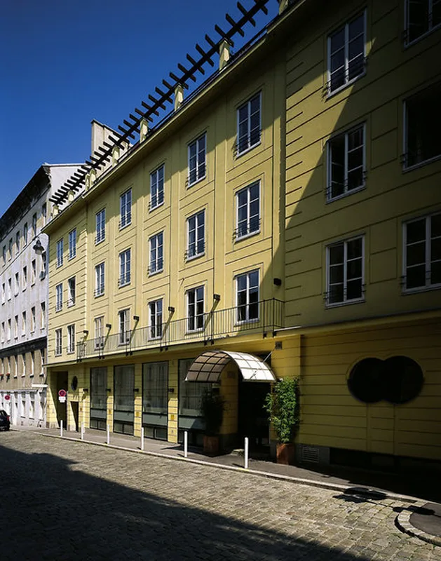 Miiro Spittelberg — hoofdfoto