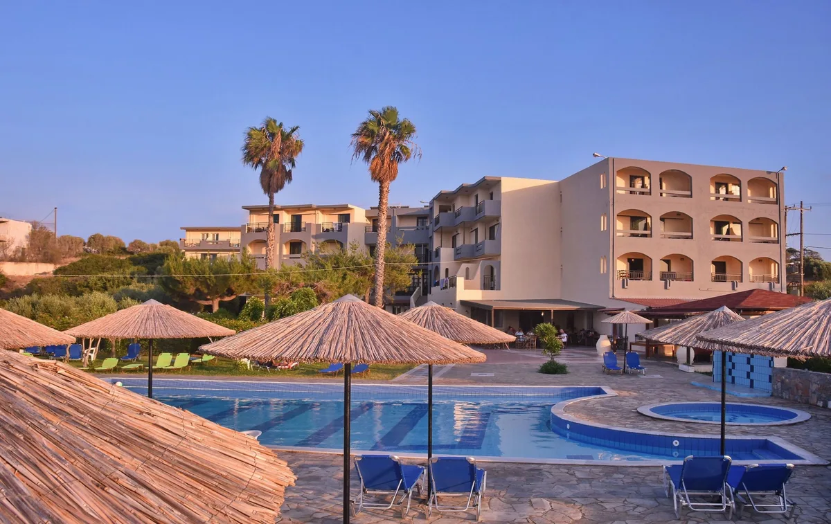 Ocean Heights View Hotel — hoofdfoto