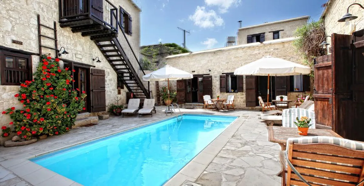 Leonidas Village Houses — hoofdfoto