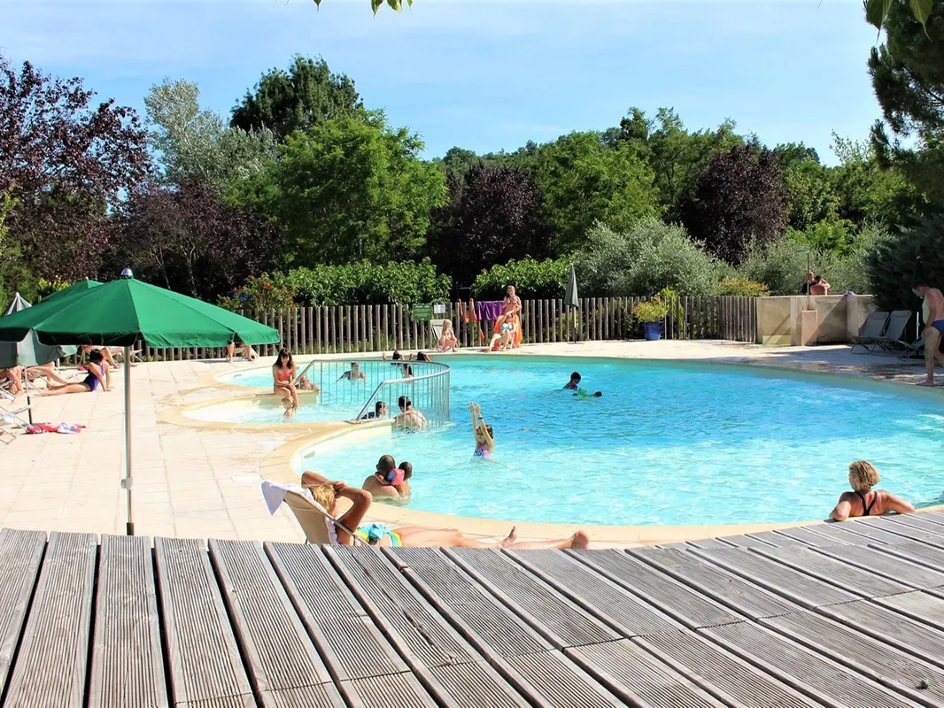 Camping Les Routes De Provence — hoofdfoto