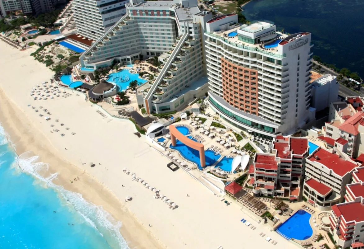 Beach Palace — hoofdfoto
