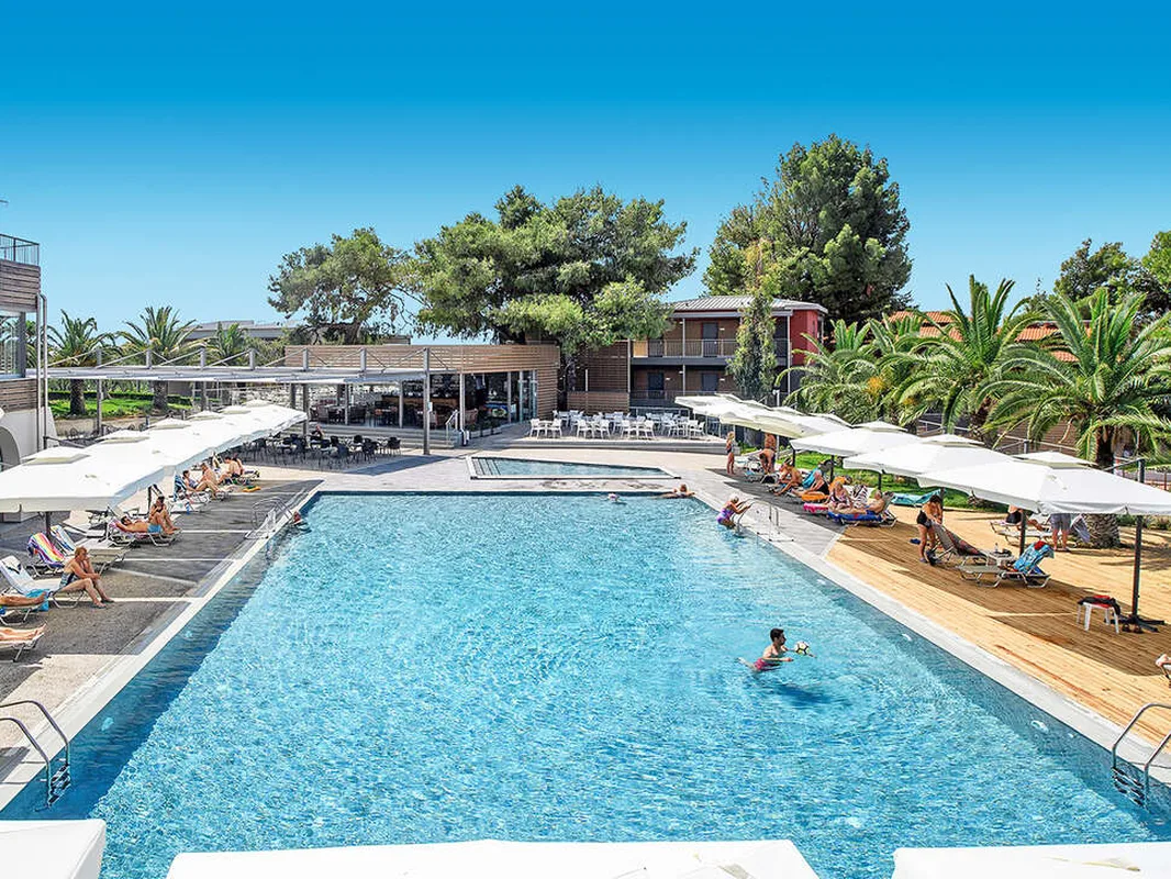 Blue Dolphin Hotel — hoofdfoto