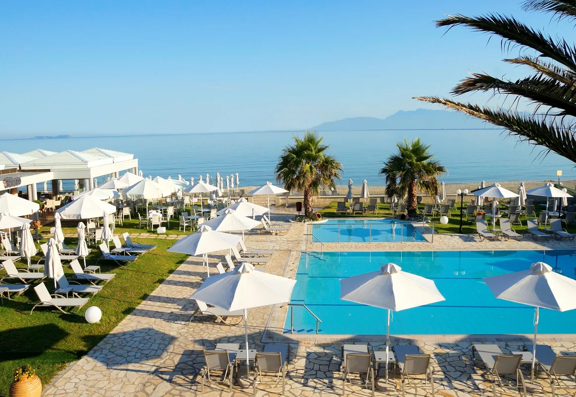 Aparthotel Acharavi Beach — hoofdfoto