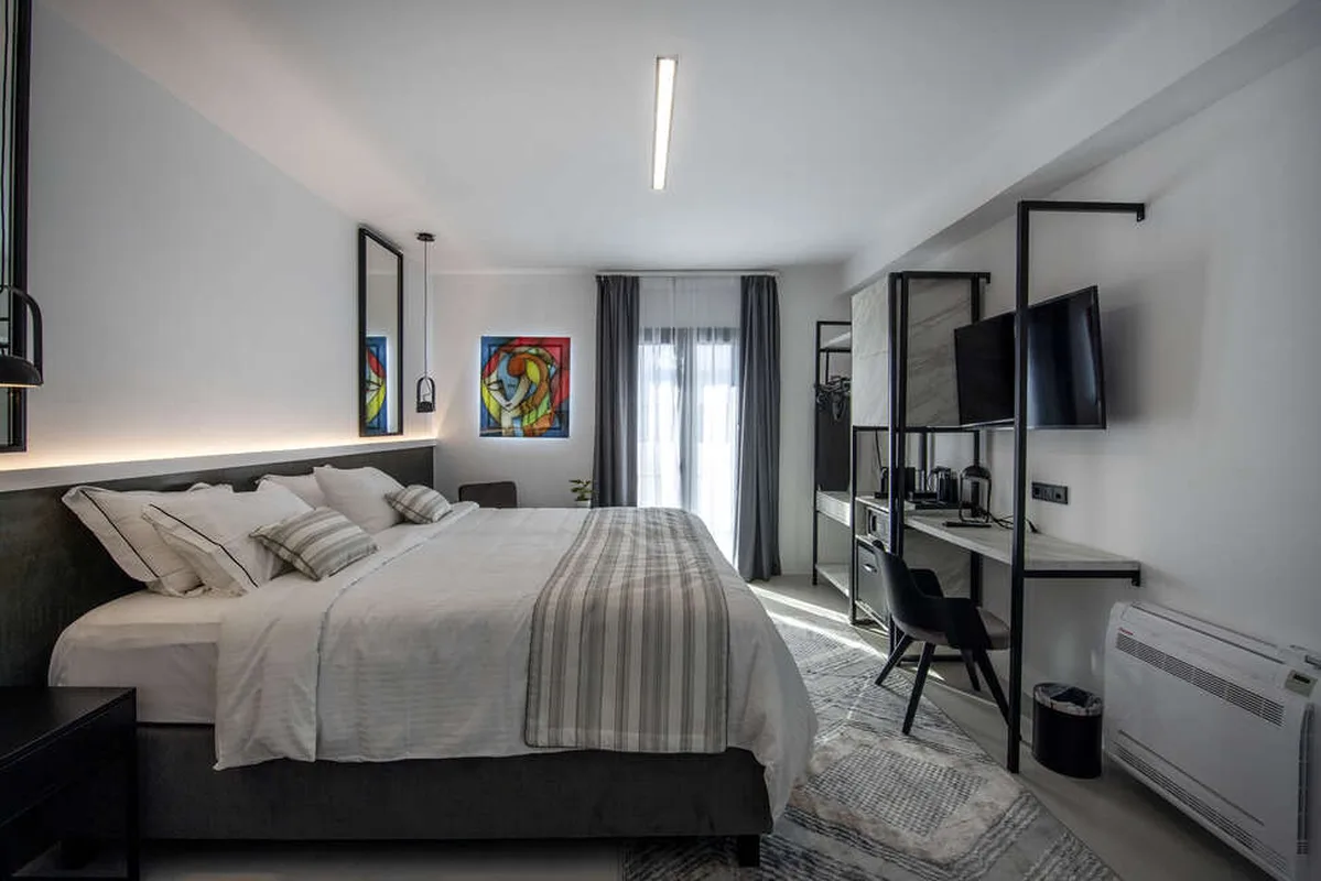 Central Boutique Hotel by Naoussa Hills — hoofdfoto