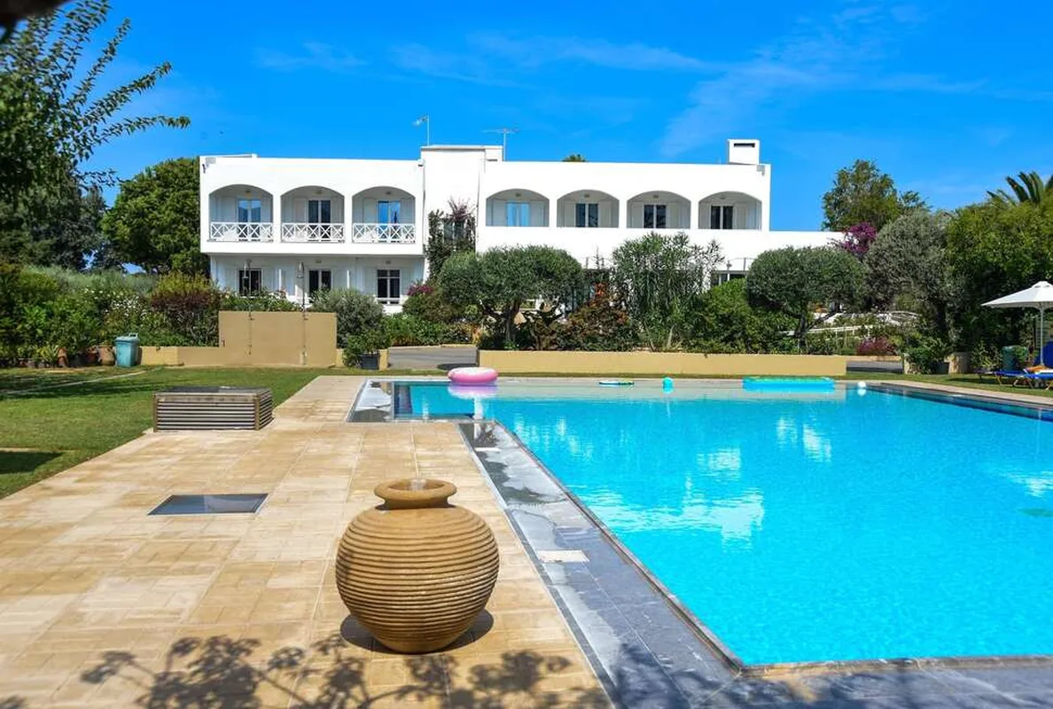 Mantenia Hotel — hoofdfoto