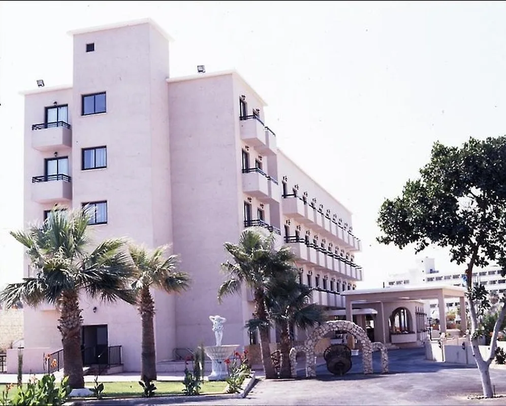 Chrystalla Hotel — hoofdfoto