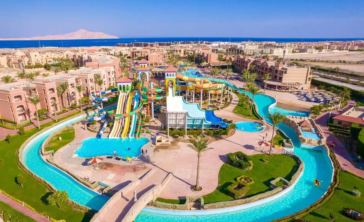 Charmillion Club Aquapark — hoofdfoto