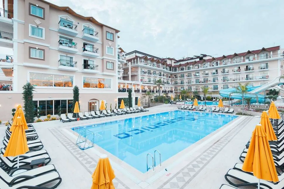 L'Oceanica Beach Resort — hoofdfoto