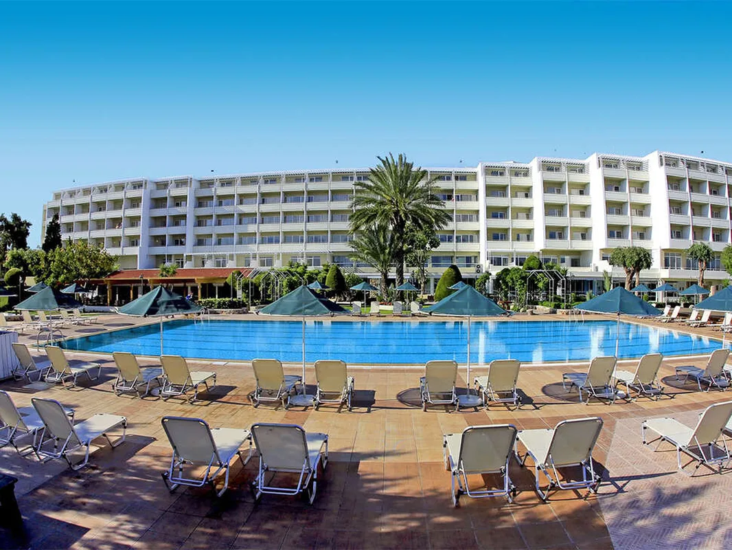 Blue Bay Beach Resort — hoofdfoto