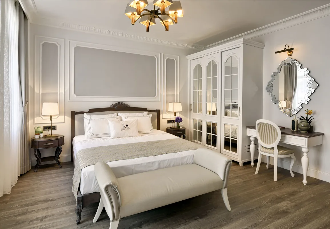 Mirrors Hotel, hoofdfoto
