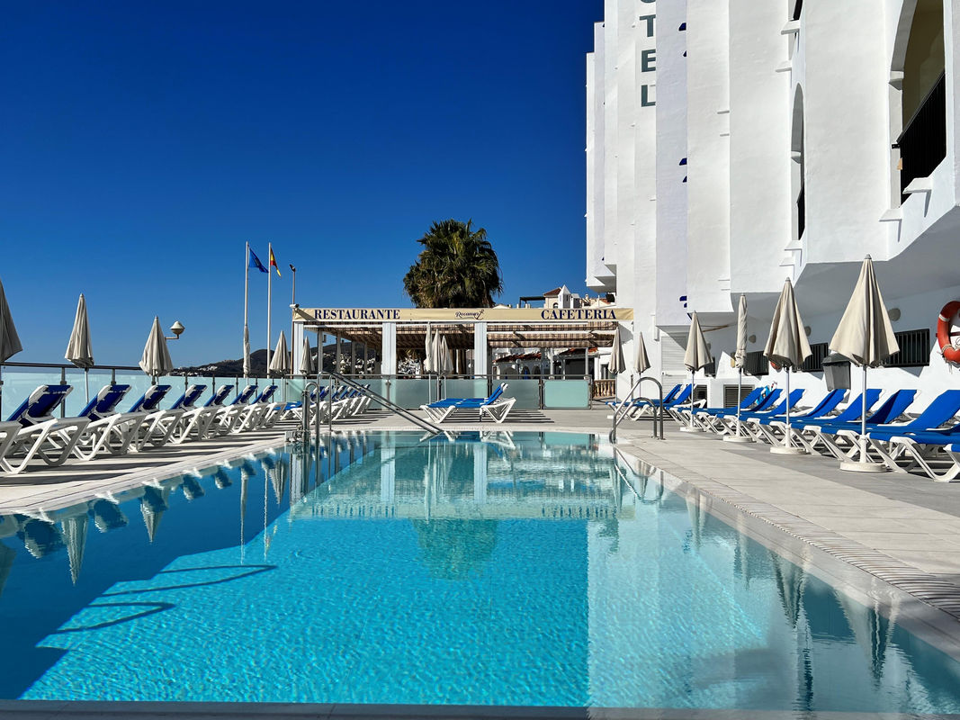 Hotel Perla Marina — hoofdfoto