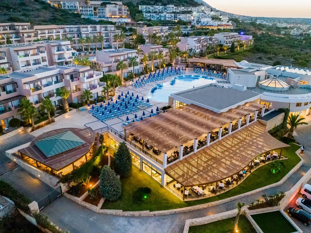 Grand Hotel Holiday Resort — hoofdfoto