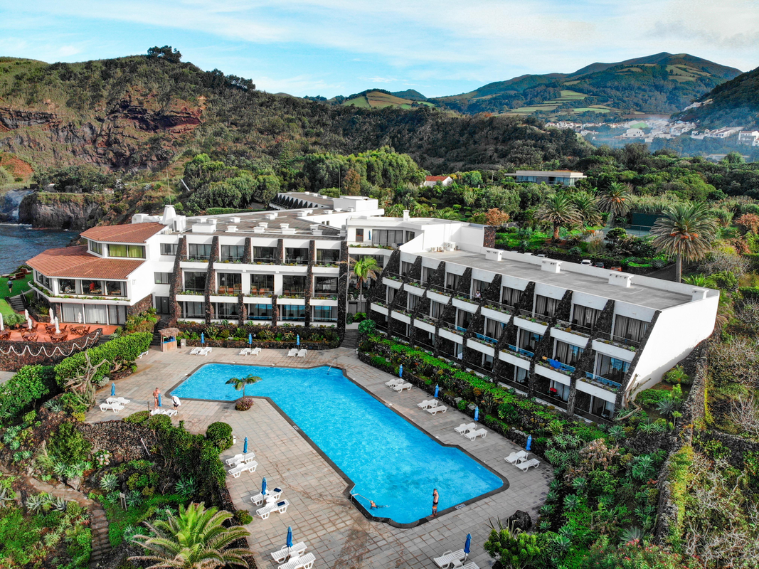 Caloura Hotel Resort — hoofdfoto