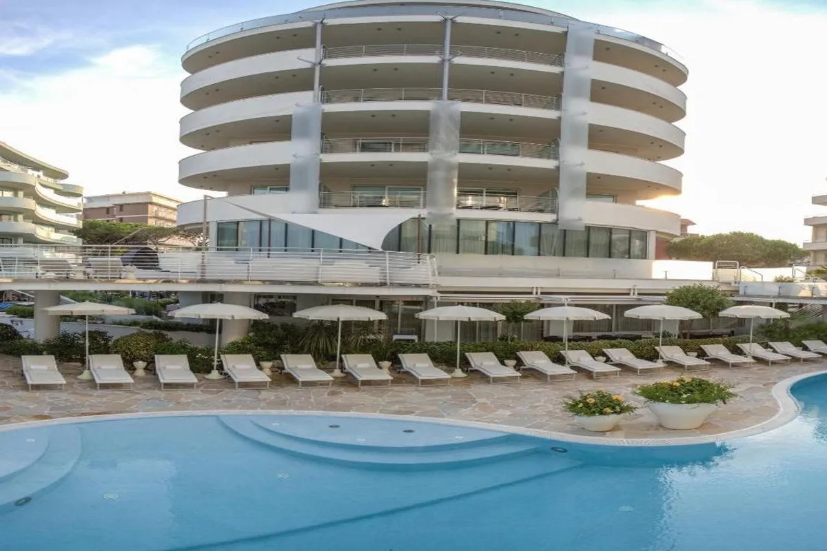 Premier & Suites, hoofdfoto