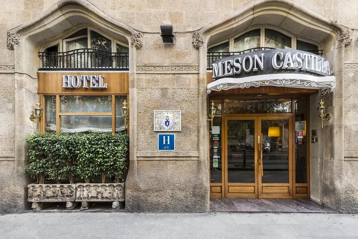 Mesón Castilla Atiram Hotel — hoofdfoto