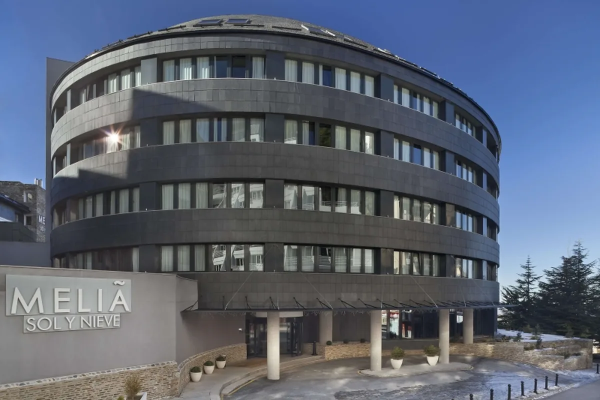 Meliá Sol y Nieve — hoofdfoto