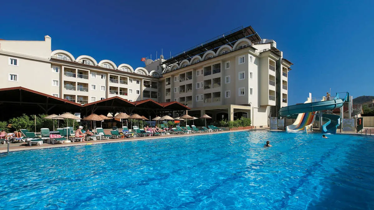 Julian Club Hotel — hoofdfoto
