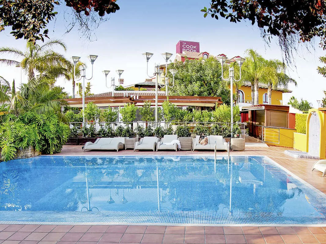 The Cook Book Hotel — hoofdfoto