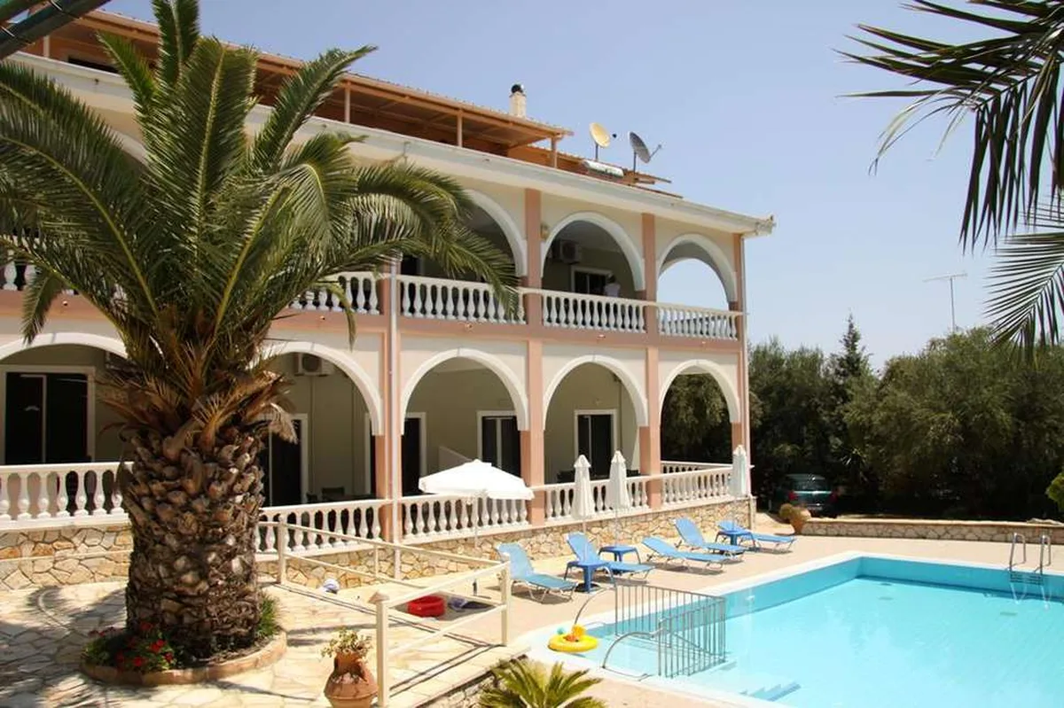 Rentaki Villas — hoofdfoto