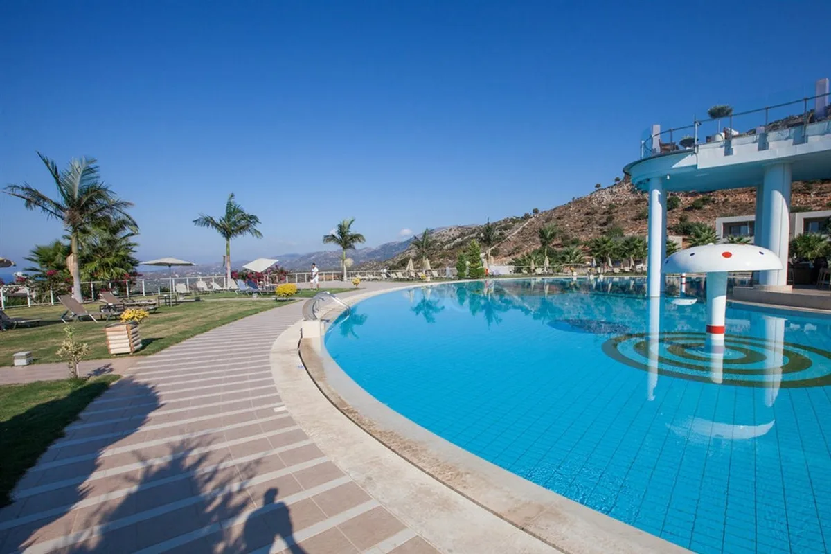 The Noverian Scenic Crete 5* Hilltop Villa Resort & Spa — hoofdfoto