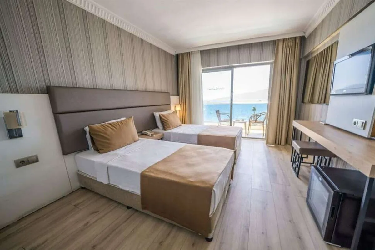 Point Beach Hotel — hoofdfoto