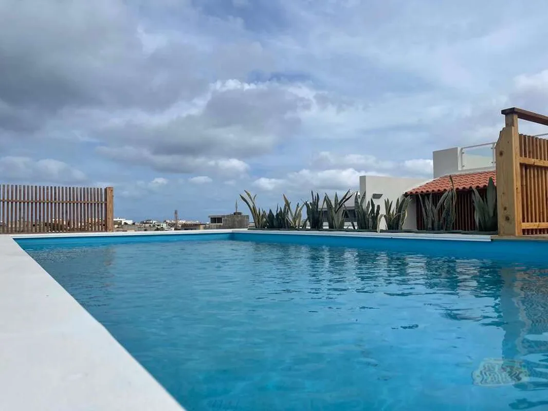 Oasis White Hotel — hoofdfoto