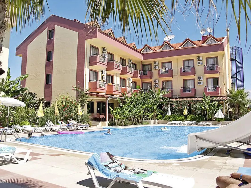 Silver Hotel — hoofdfoto