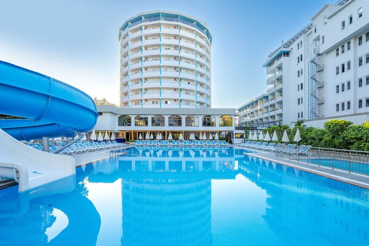 Blue Star Hotel, hoofdfoto