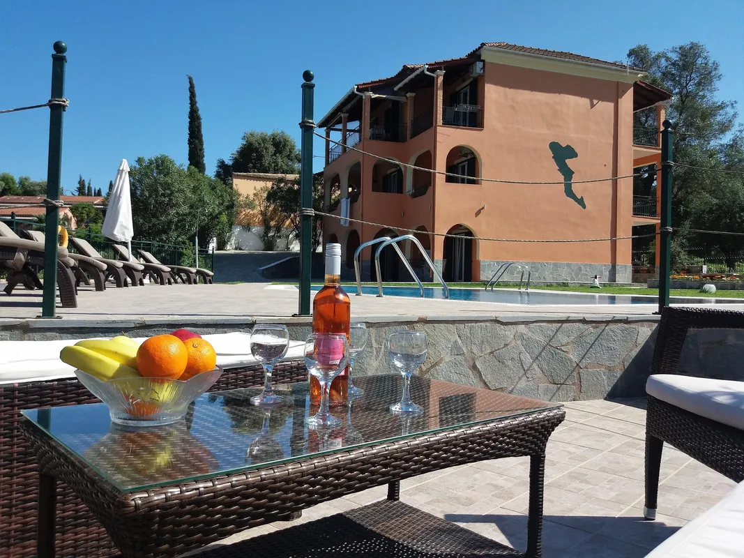 Ziogas Luxury Apartments — hoofdfoto