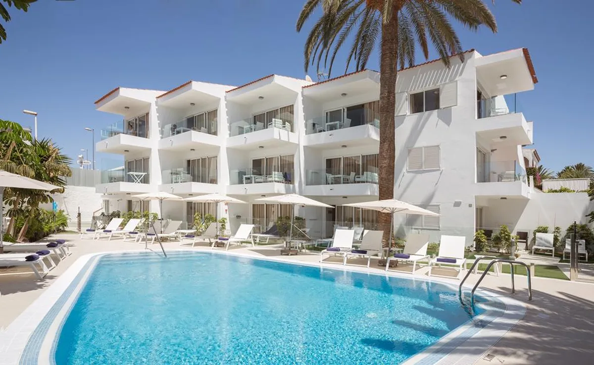 Las Tejas Apartments — hoofdfoto