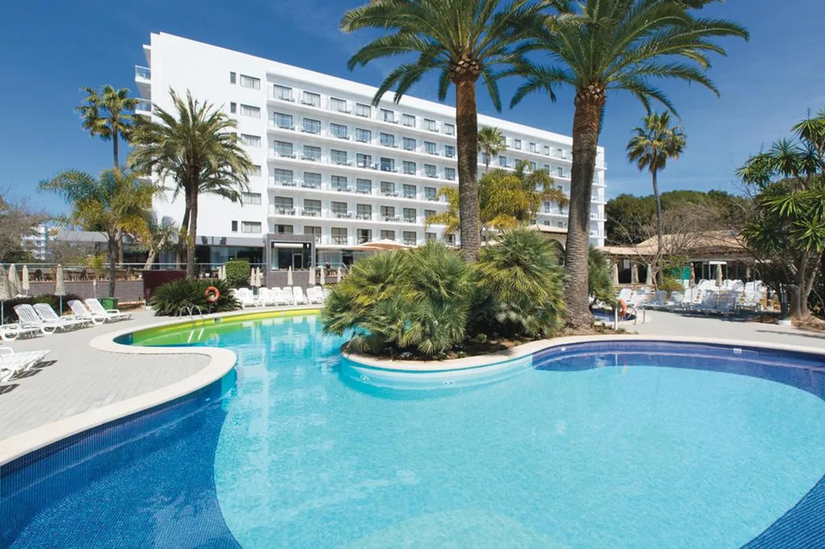 Hotel Riu Bravo — hoofdfoto