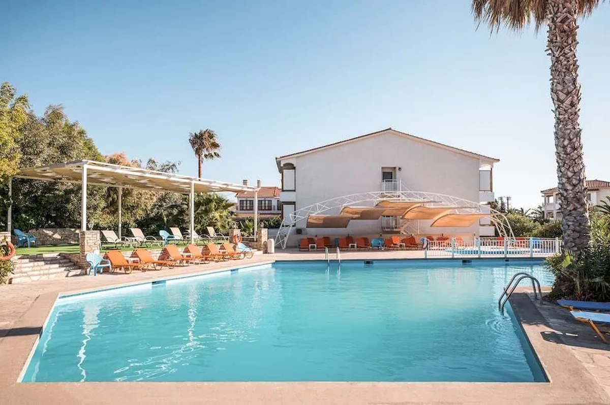 Hydrele Beach Hotel — hoofdfoto